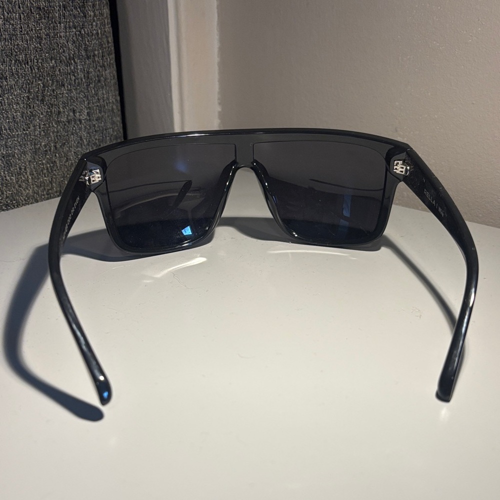 Neven Black Sunglasses - Picture 6 of 6